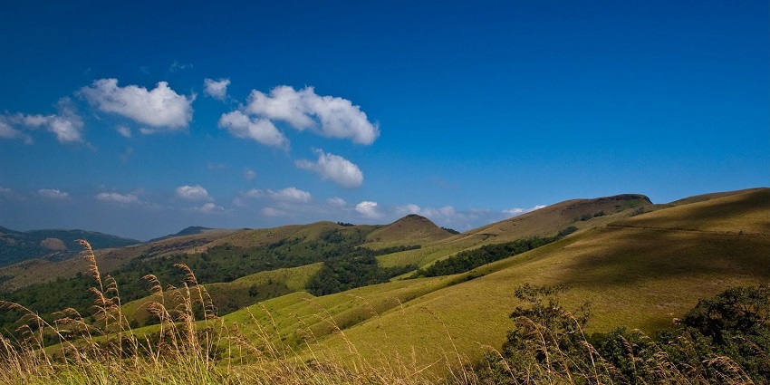 The wide-angle shot of hill stations near Hubli with mesmerising views.