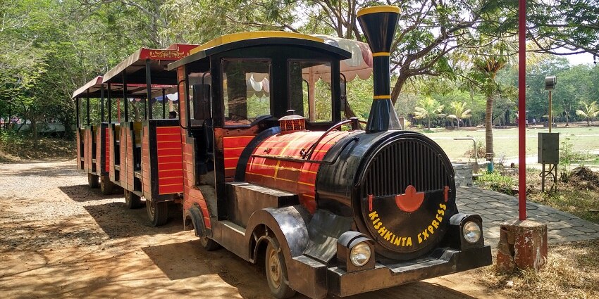 The Kishkinda Water Park in Anegundi, Karnataka is meant to add fun to your journey.
