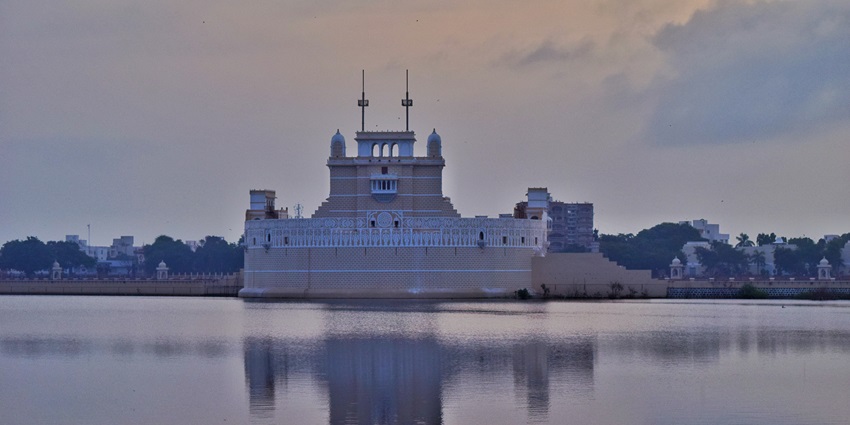 Lakhota Fort is one of the locations that can be easily accessed once in Jamnagar.