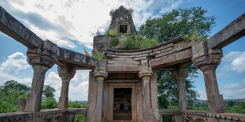 An image of the sacred Ganesh Temple Rohtasgarh Fort located in the Indian state of Bihar.