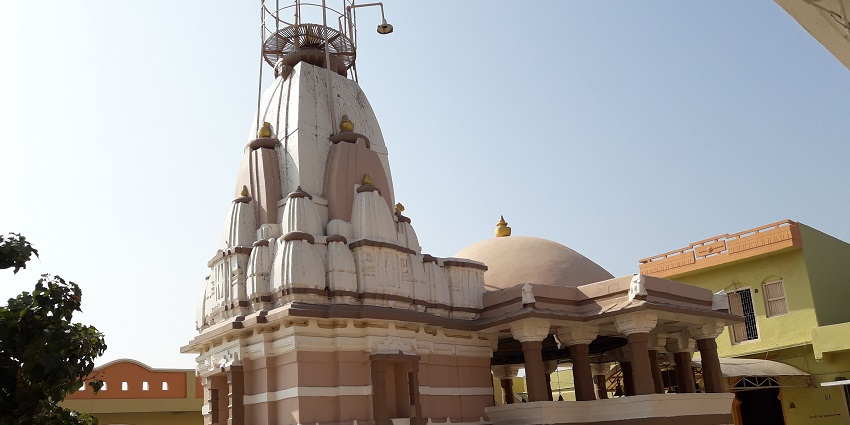 Close up view of the temple, one of the best places to visit in Gujarat for all devotees