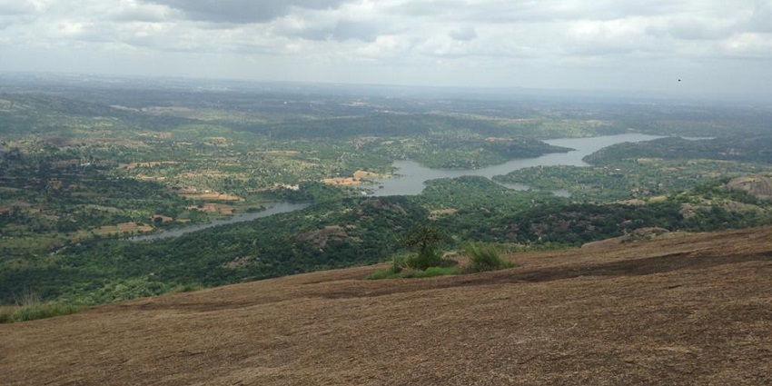 Kaiwara National Park is in Chikkaballapur district known for its historical sites.