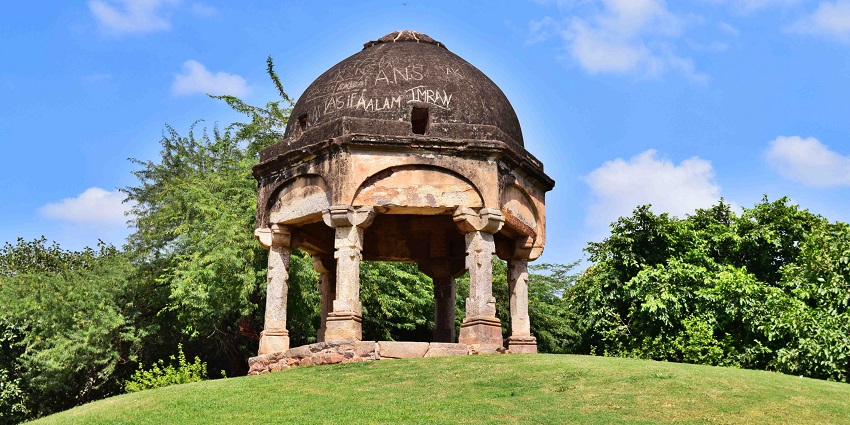 A unique architecture located in the Mehrauli Archaeological Park in South Delhi, India.
