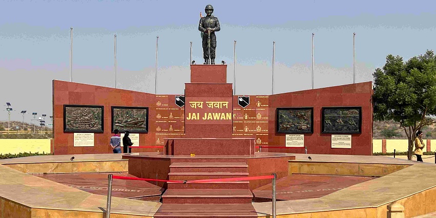 A jai jawan statue inside the Longewala museum and war memorial