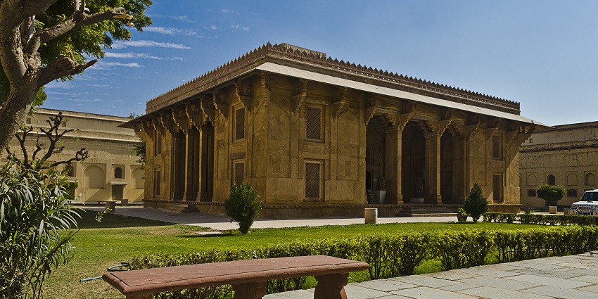 The majestic Magazine building inside Akbar Fort, Ajmer with garden around it