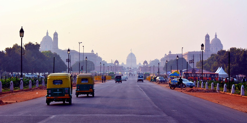 Picturesque view of New Delhi roadways - busy roads during day time explore the museum