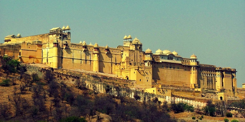 Achrol Fort, in the Aravalli Range, is a hidden gem in Rajasthan with a rich history.