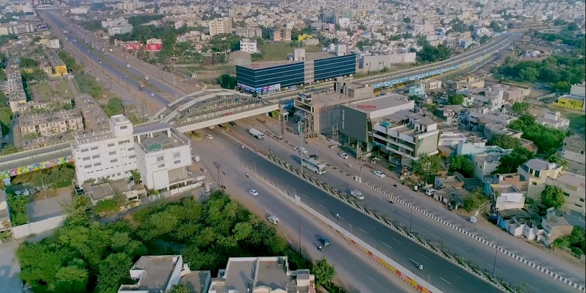 The skyline view of the Raipur city showcasing the buildings and the lively road