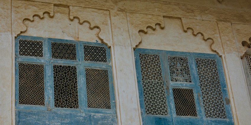 With medieval Rajput architecture, Bijoliya Fort showcases panoramic views for visitors.