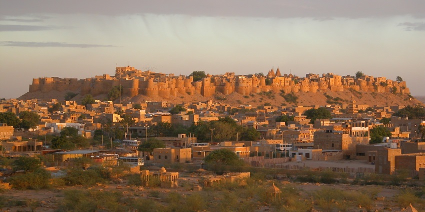 Jaisalmer, a historic Rajasthan city, offers rich culture, adventure, and easy access to its museum