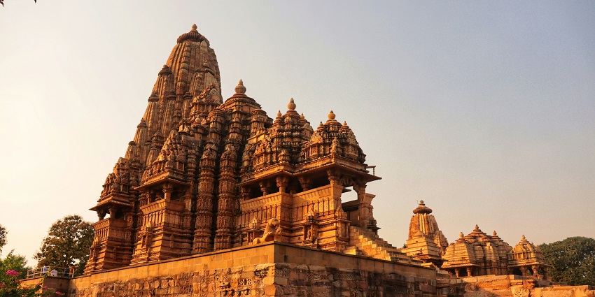 The Hariharnath Temple is located in Sonepur, a small town in Bihar's Saran district.