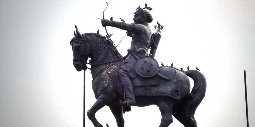 Prithviraj Chauhan fort has a statue of the king by the same name which is a major attraction there.