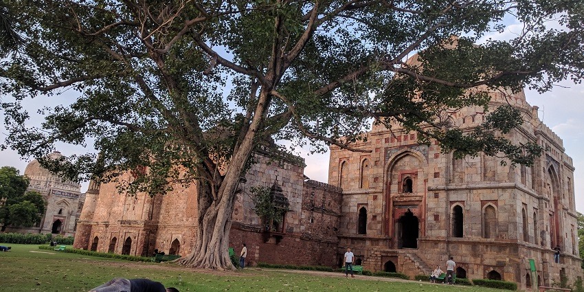 A picture of a Garden in Delhi that surrounds the tomb of an emperor of the Lodhi Dynasty