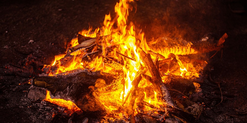 Lohri is one of the punjabi festivals in punjabi language that is widely celebrated.