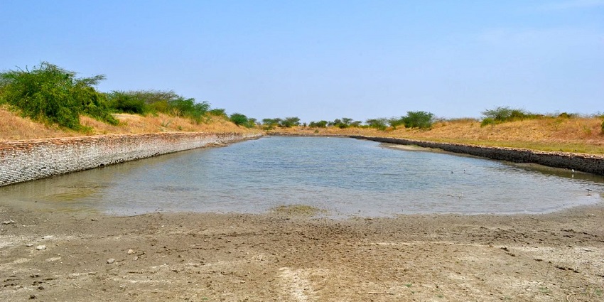 Lothal is one of the most historical weekend places in Gujarat for travellers to explore.