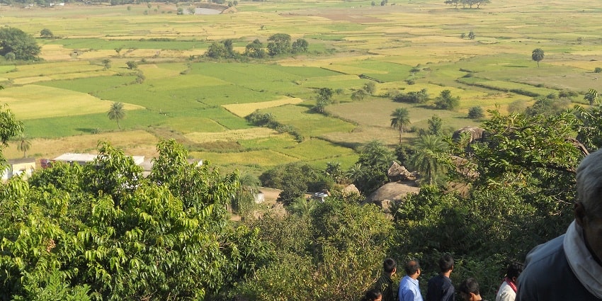 Tapovan Caves and Hills features an ancient Shiva temple named Taponath Mahadeva.
