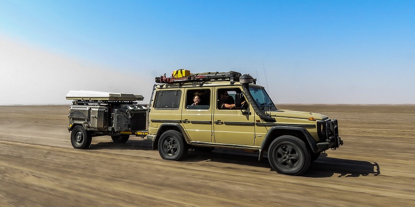 An image of a luxury desert safari in Jodhpur, a thrilling adventure ride on the dunes.