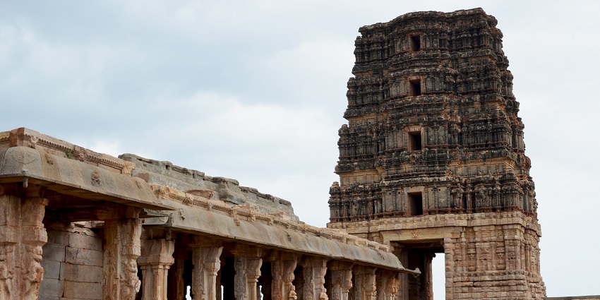 This temple reflects the rich heritage of the city , making it a perfect attraction for all devotees to explore