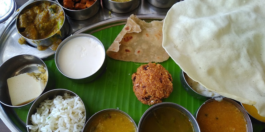 Madurai Vegetarian Restaurant is known to serve the best food in Thrissur for vegetarians.