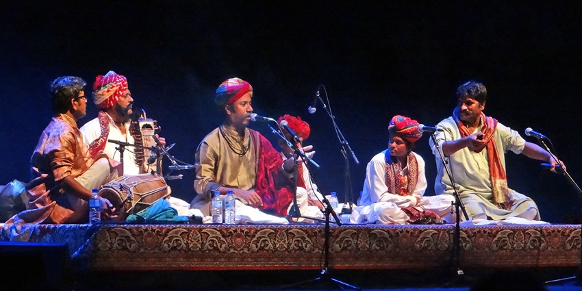 A picture of a musical performance at one of the best music festivals in Rajasthan