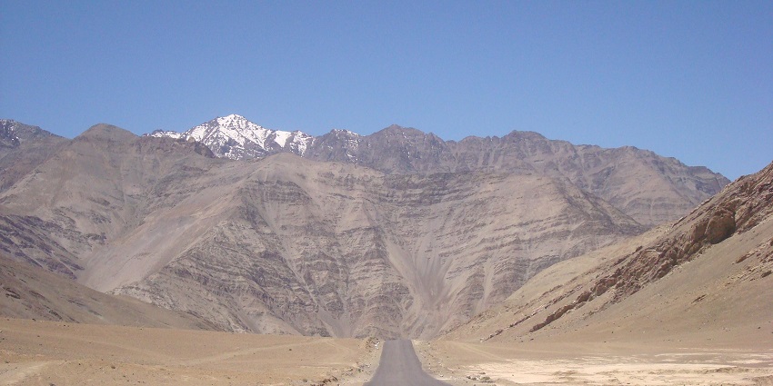 Magnetic Hill is one of the most amazing places for every traveller to visit and explore.