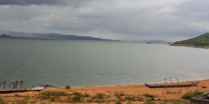 Mahanadi River is one of the best attractions to explore near the Nilamadhab Temple.
