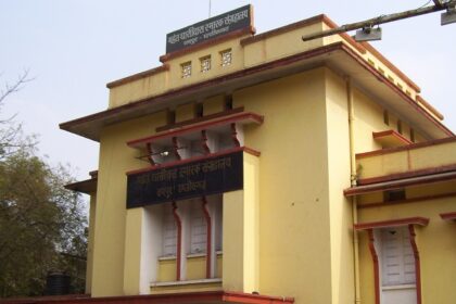 The outer view of the Mahant Ghasidas Memorial Museum with its engraved walls