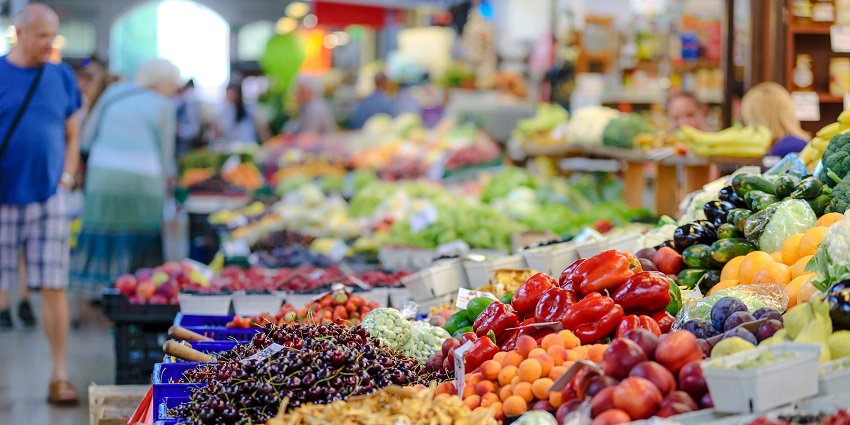 An image of Majith Mandi with bustling stalls is one of the shopping places in Amritsar.