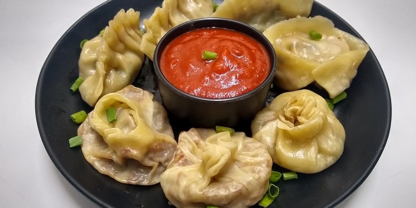 Majnu ka tilla is known as one of the best places to eat street food in Delhi for chinese cuisine
