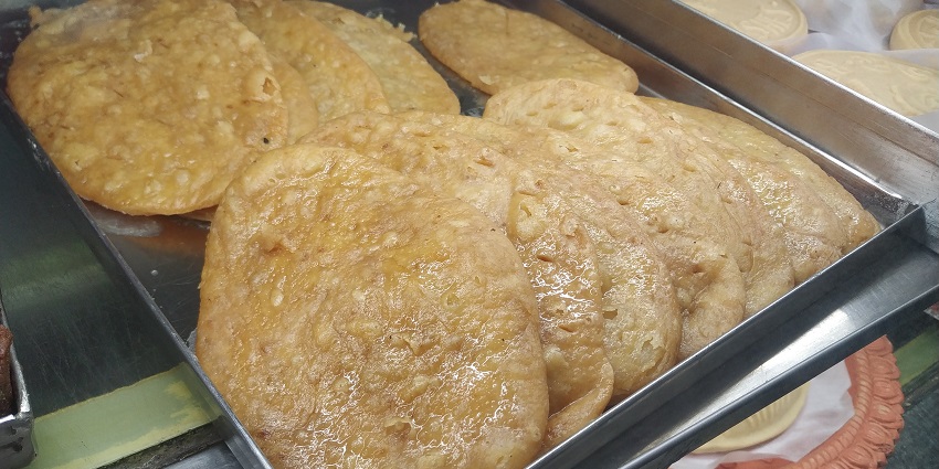 One of the best foods in Mount Abu is Malpua which are sweet pancakes with syrup.