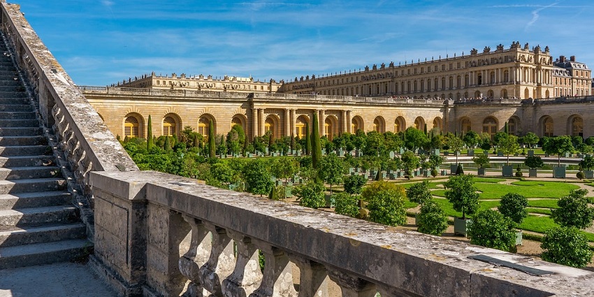 The grand Pushkar Palace, offering luxury stays and stunning views of Pushkar Lake.