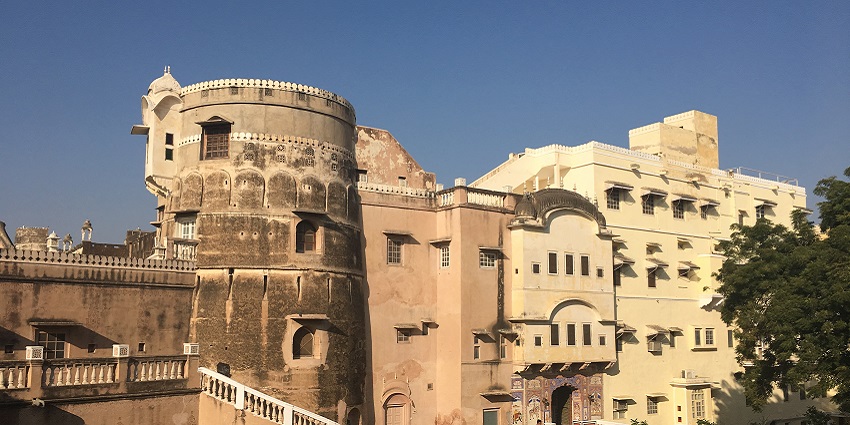 Mandawa's opulent havelis showcase frescoes and rich artistic heritage.