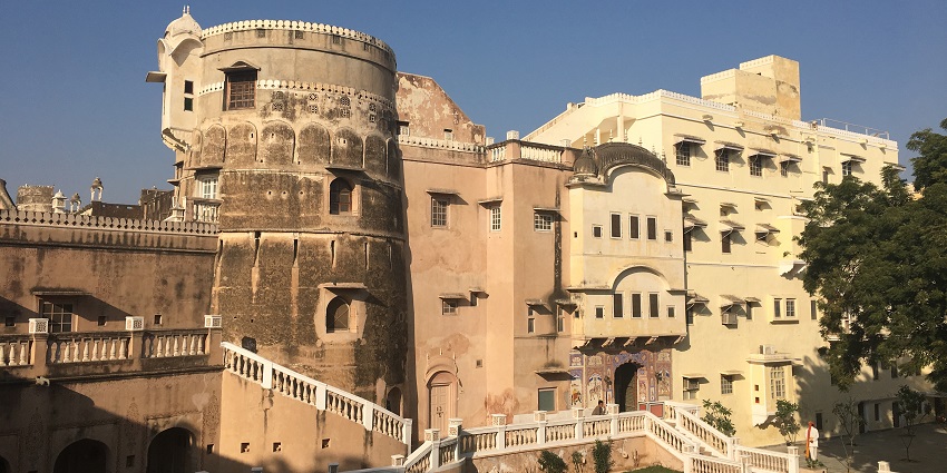 A quaint castle of Mandwa, one of the famous places to visit in Rajasthan near Delhi.