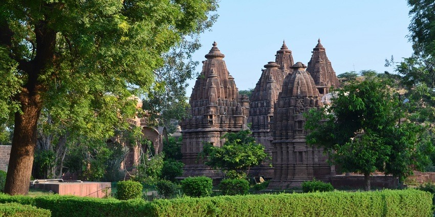 The Mandore Garden has a pleasant atmosphere with well-maintained surroundings.