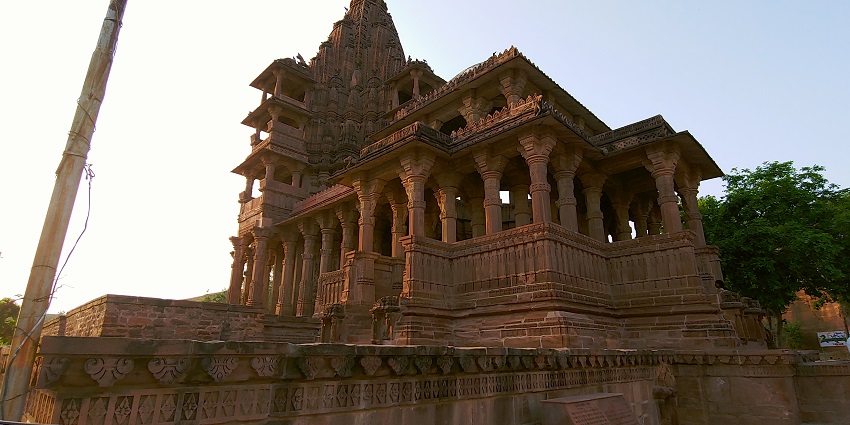 Mandore Gardens offer lush greenery, ancient temples, and memorials in a peaceful, historical setting.