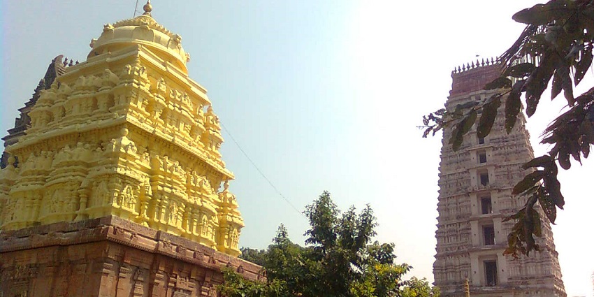 Panoramic image of the beautiful Mangalagiri Temple near the Challapalli Rajavari Fort