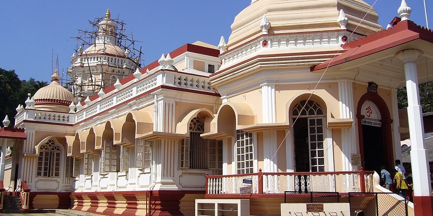 The sacred Mangeshi Mandir is one of the best temples in North Goa to explore.