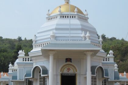 Mangeshi temple is one od the meat places to see in Goa for a spiritual retreat