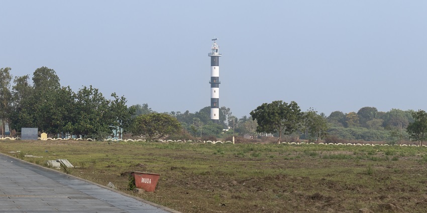 Manginapudi Lighthouse is the historic lighthouse in the Machilipatnam in Andhra