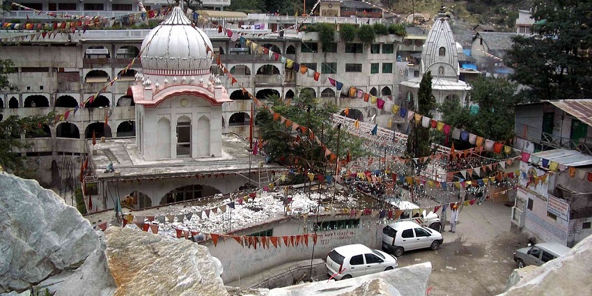 Manikaran Gurudwara is a holy destination to visit in Kullu Manali In May with historical significance