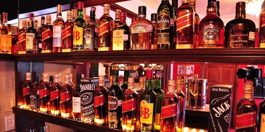 Mantra Bar KL is one of the top lounges and music setups where you can dance your heart out.