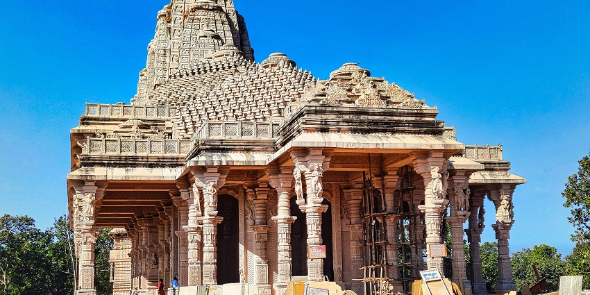 View of the temple in Manuabhan Tekri with the clear blue sky in backdrop