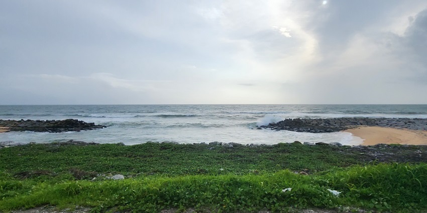 The Maravanthe Beach is a must-visit place near the Mookambika Wildlife Sanctuary.