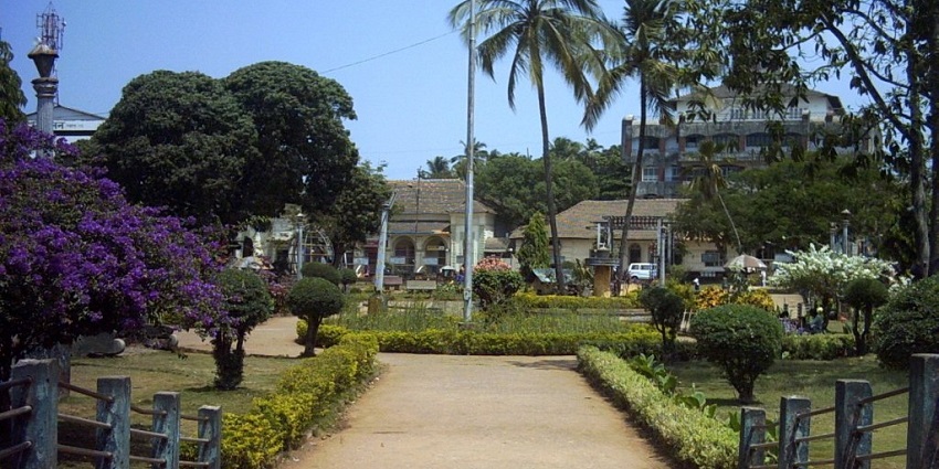 Margao Municipal Garden is full of lush greenery and enchanting views around.