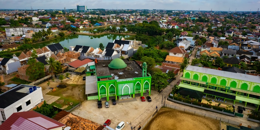 An image of Masjid Madrasa Ahle Hadith which is one of the famous mosques in Gurgaon.