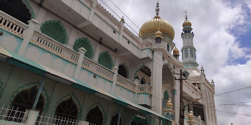 Masjid-e-Aqsa, a centre for prayer and social activities, is among the best mosques in Goa.