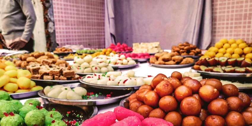 Enjoy Ajmer's mawa desserts like barfi and gulab jamun on your excursion to Ajmer.