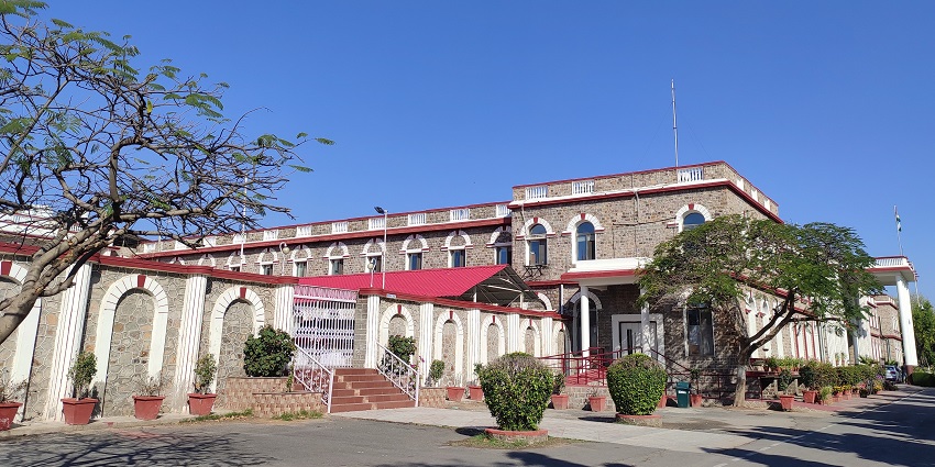 Front view of Mayo College Girls' School in Ajmer, showcasing its grand architecture.