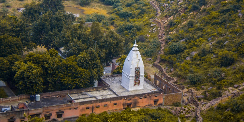 The quaint town of Meham is among the best sites to visit near the zoo in Rohtak.
