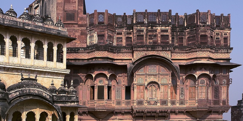 Majestic hilltop fort in Jodhpur with massive ramparts, museum galleries, and panoramic views of the Blue City, situated near Siwana fort.